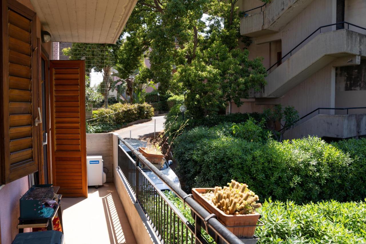 Elegant Apartment In Residence With Pool Acireale Exteriör bild